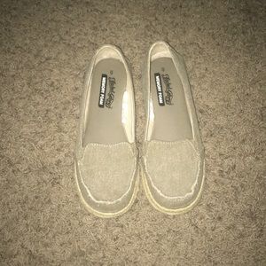 Women’s slip on shoes